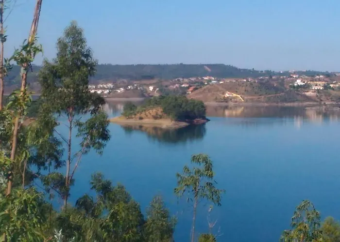 Visitar Ii - Casa Tradicional Familiar Bioucas